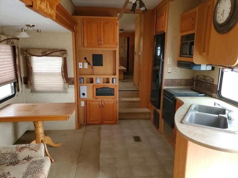 2008 Sierra 2008 Forest River Sierra Camper