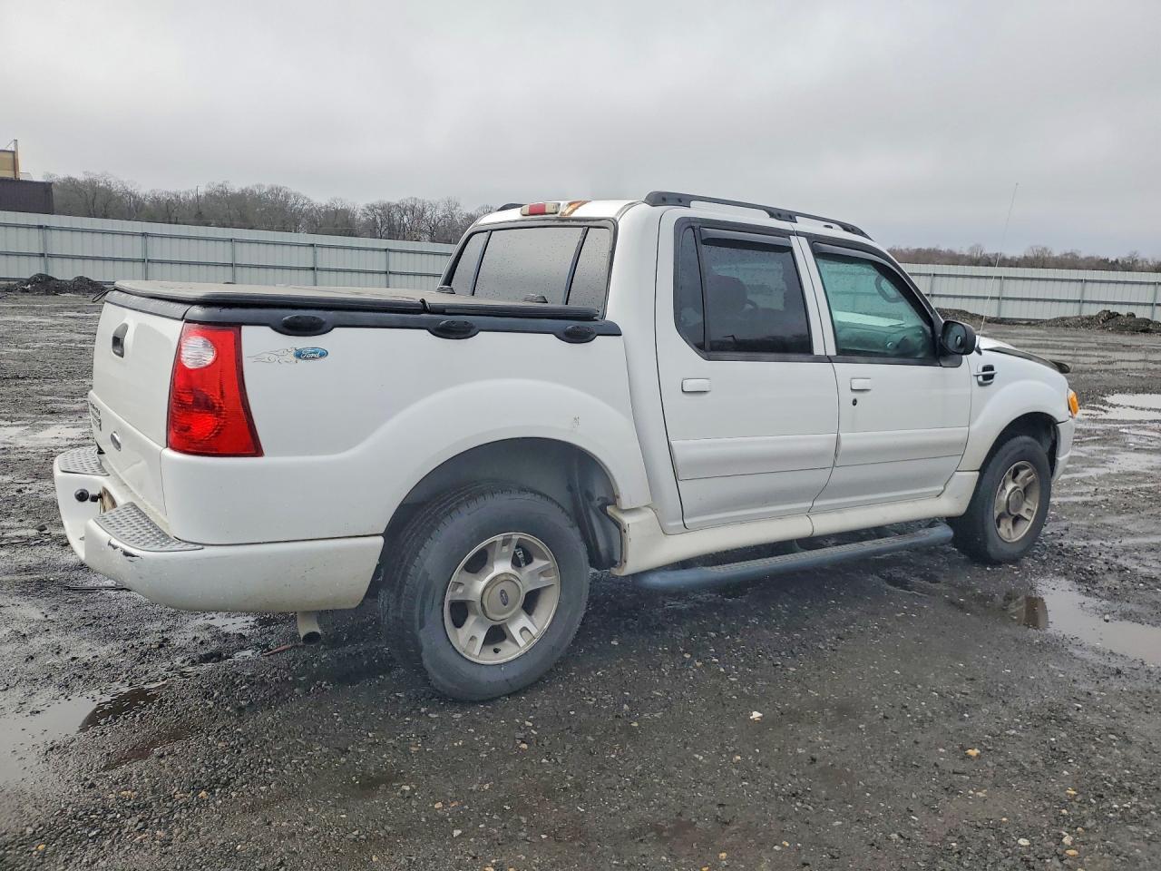 2004 Ford Explorer Sport Trac
