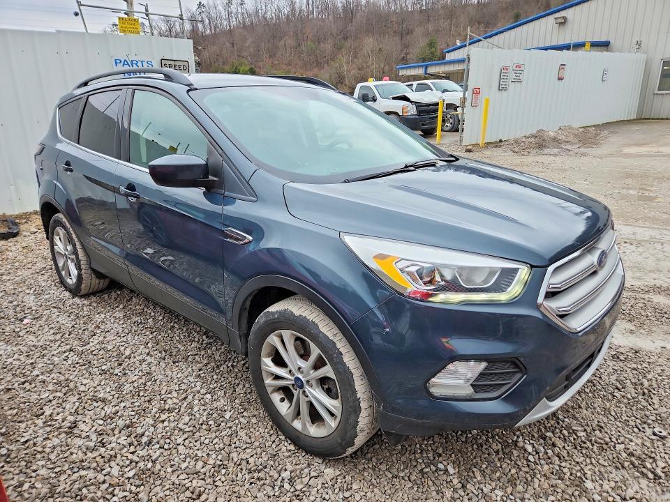 2019 Ford Escape sel