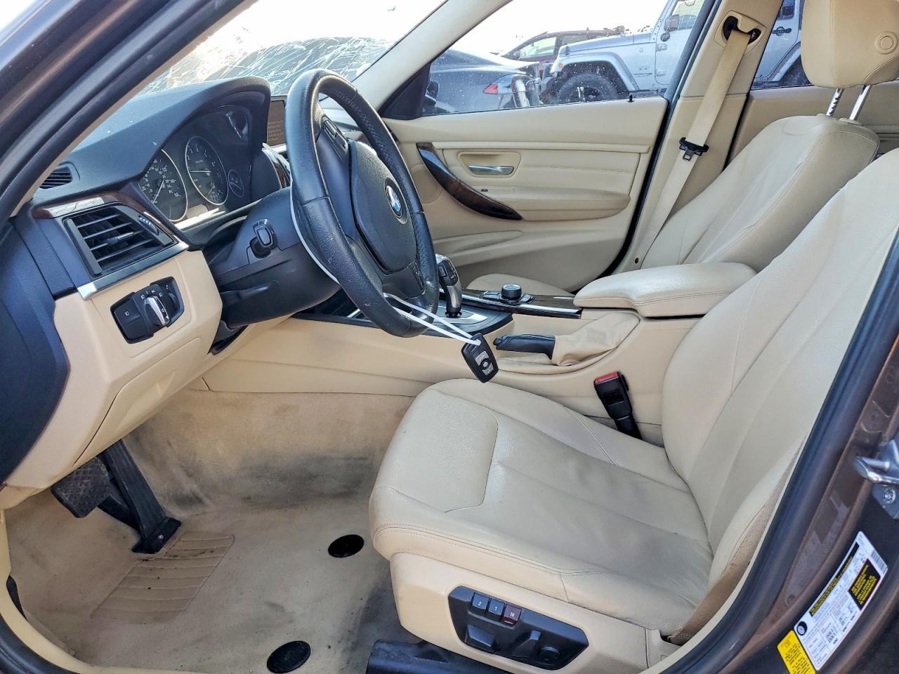 2013 BMW 320 i