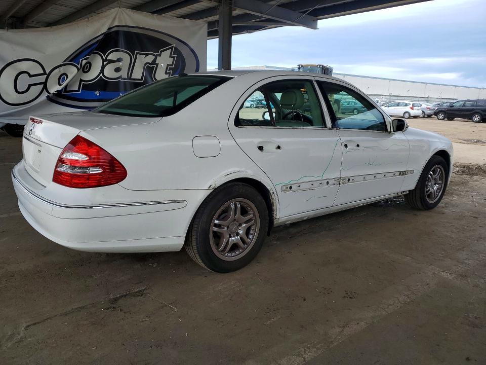 2003 Mercedes-Benz E 320