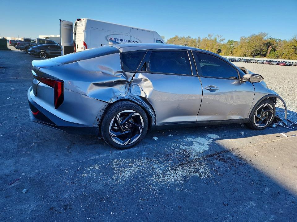 2025 KIA K4 ex