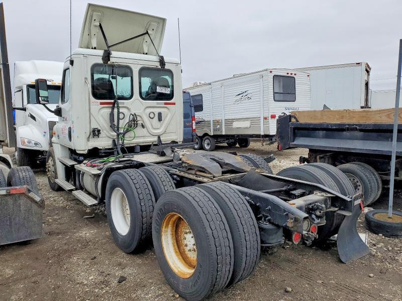 2020 Freigliner 2020 Freightliner Cascadia 126 Semi Truck