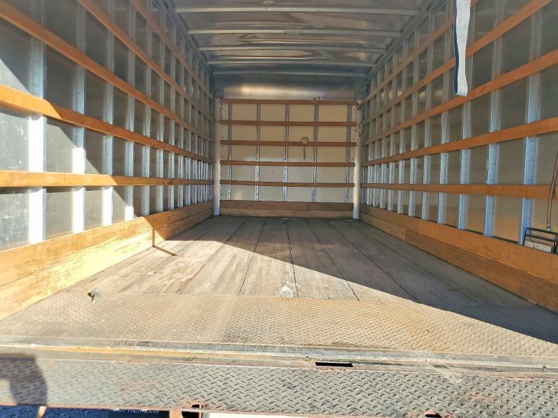 2018 Isuzu NPR HD BOX Truck