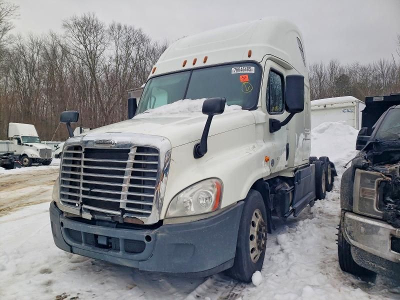 2016 Freightliner Cascadia 125 Semi Truck