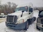 2016 Freightliner Cascadia 125 Semi Truck