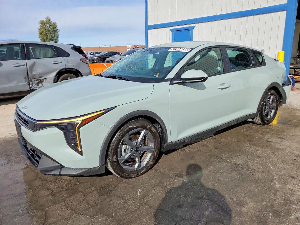 2025 KIA K4 lx