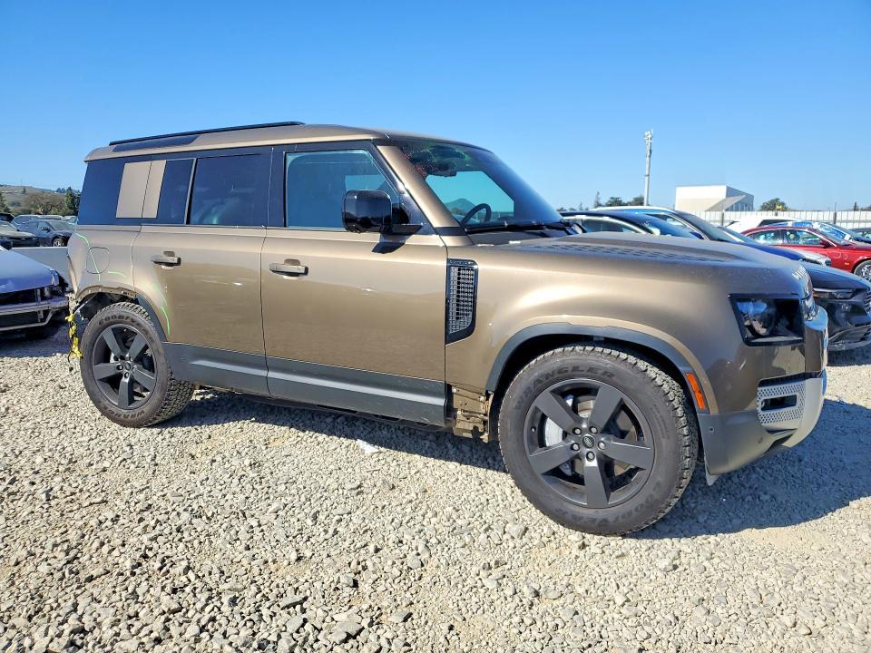 2025 Land Rover Defender 110 s