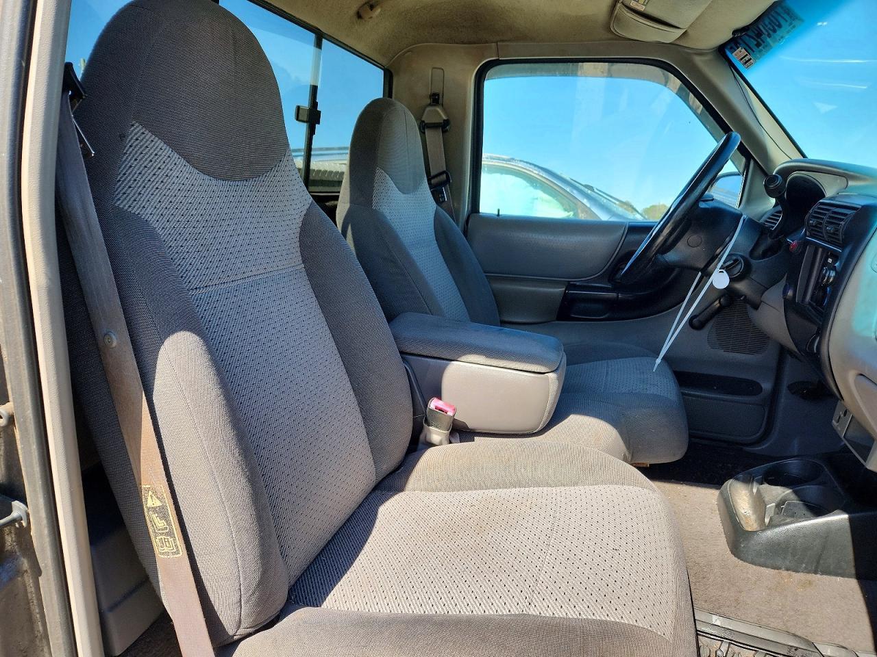 2000 Mazda B3000