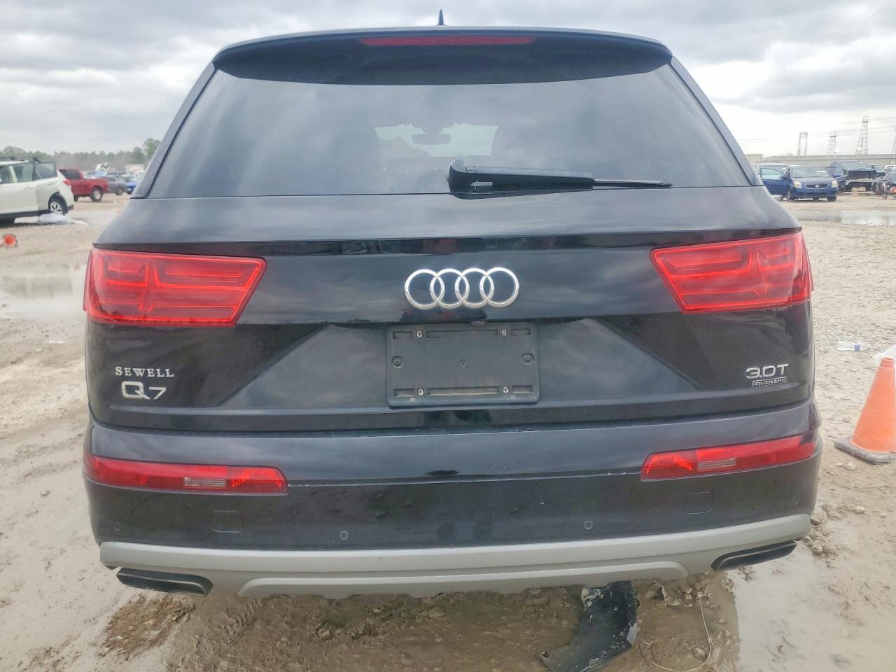 2018 Audi Q7 Premium Plus