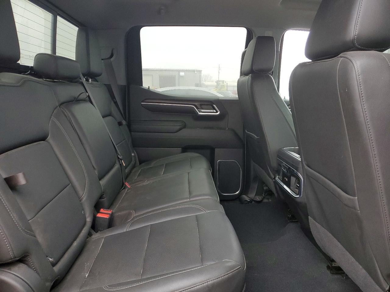 2022 GMC Sierra K1500 slt