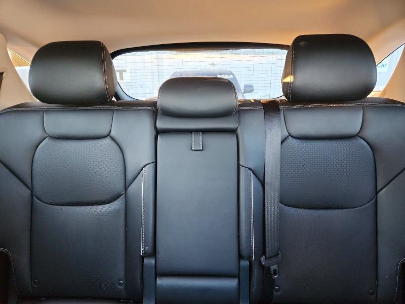 2023 Genesis Gv70 Base