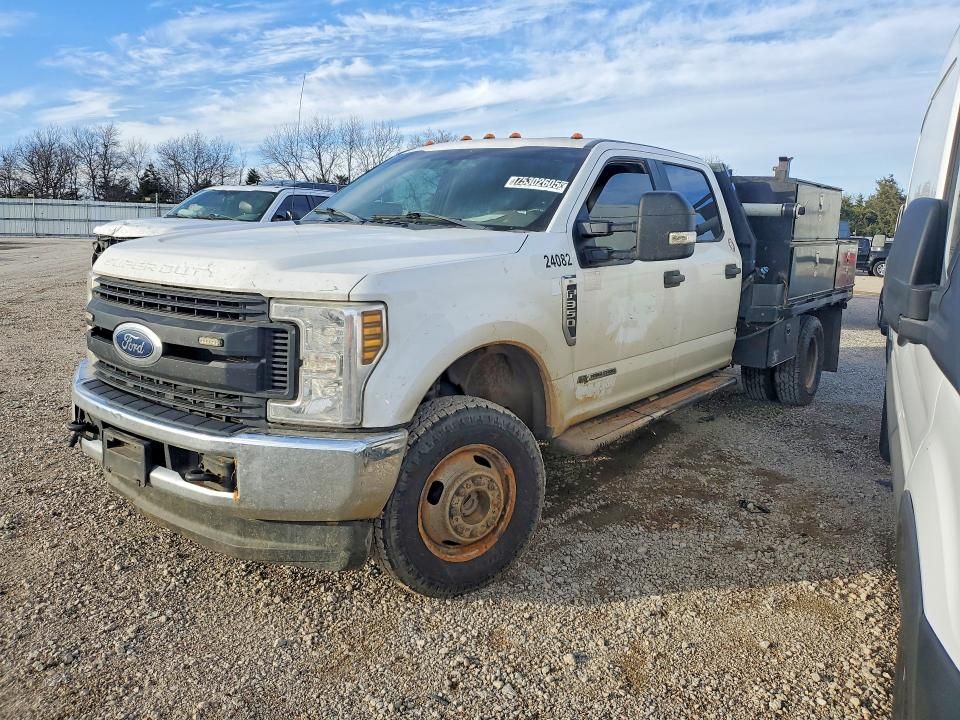 2018 Ford F350 Super Duty Utility / Service Truck