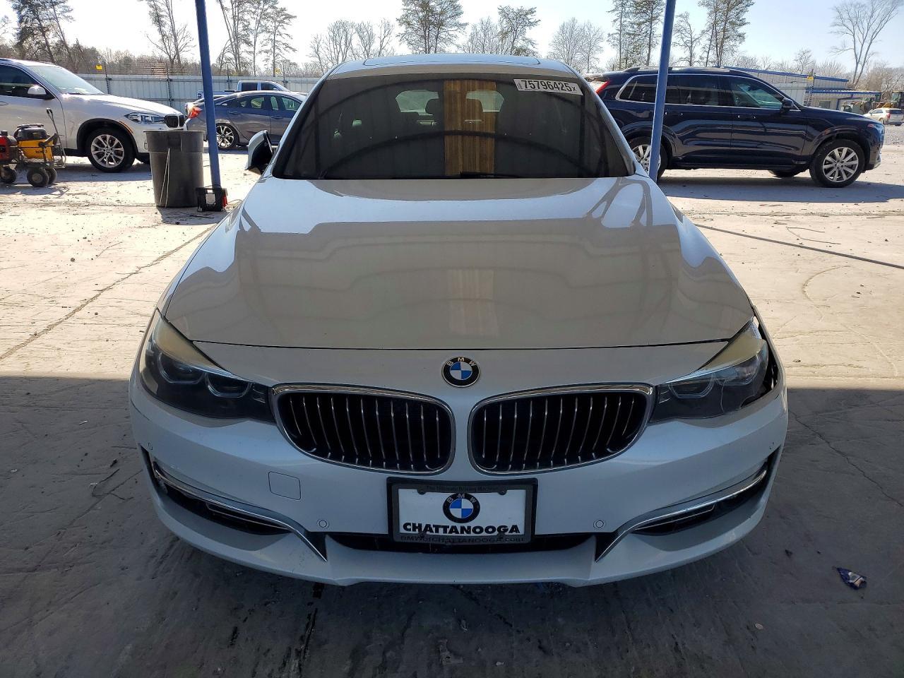 2017 BMW 330 Xigt