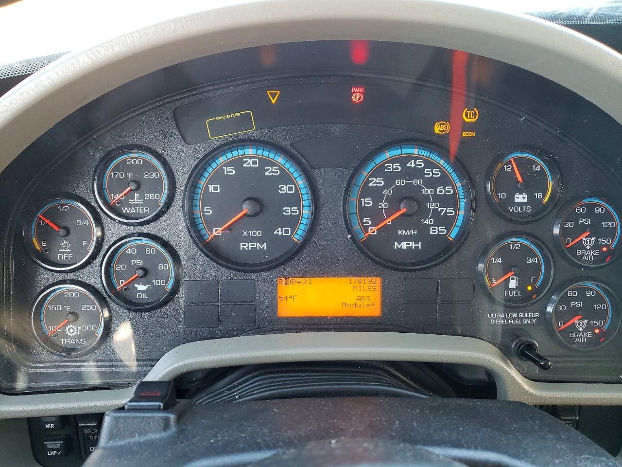 2019 International 4300 BOX Truck