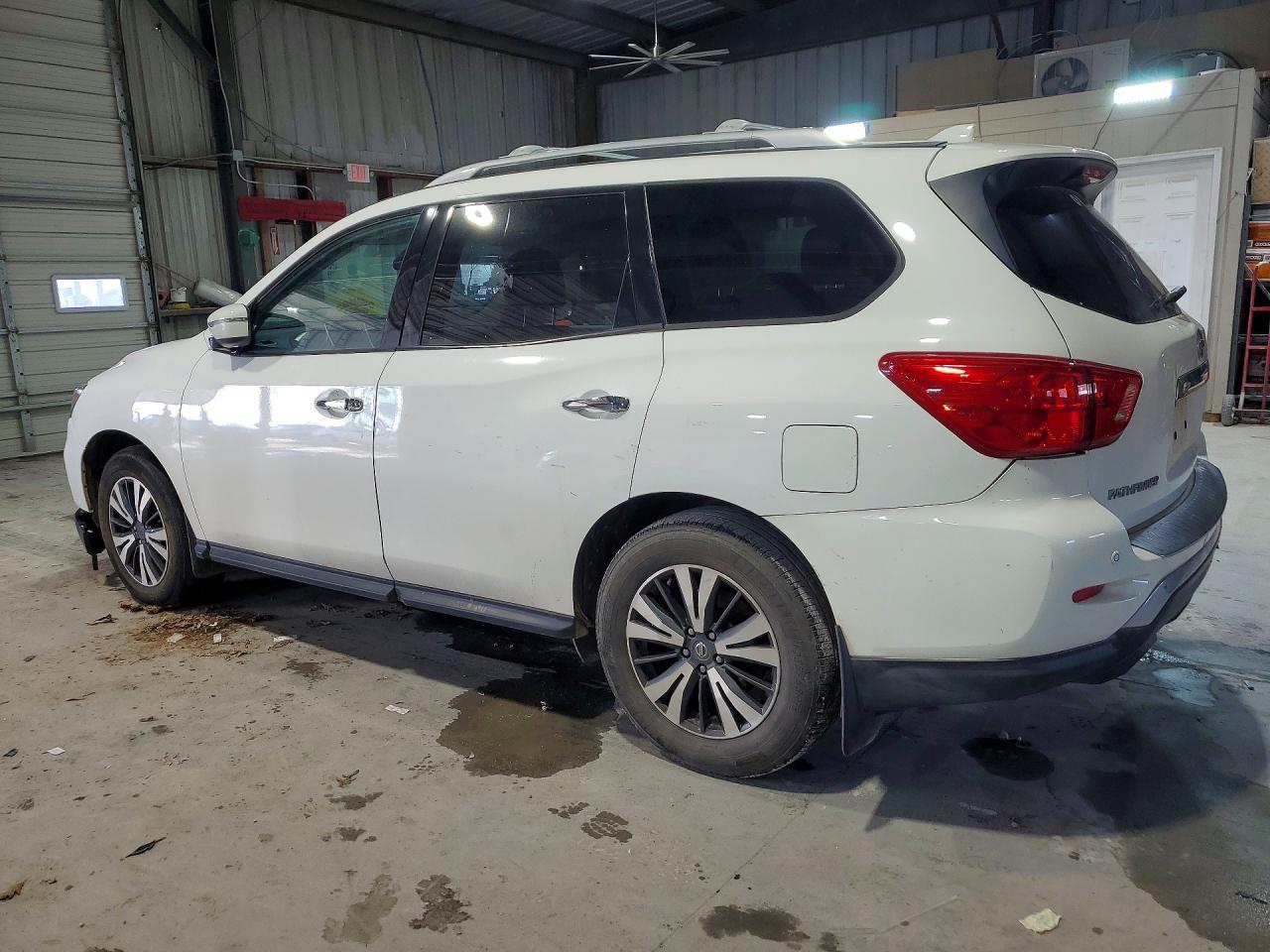 2020 Nissan Pathfinder s