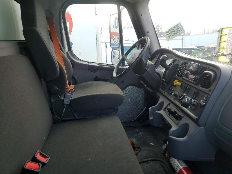 2022 Freigliner 2022 Freightliner Business Class M2 Semi Truck
