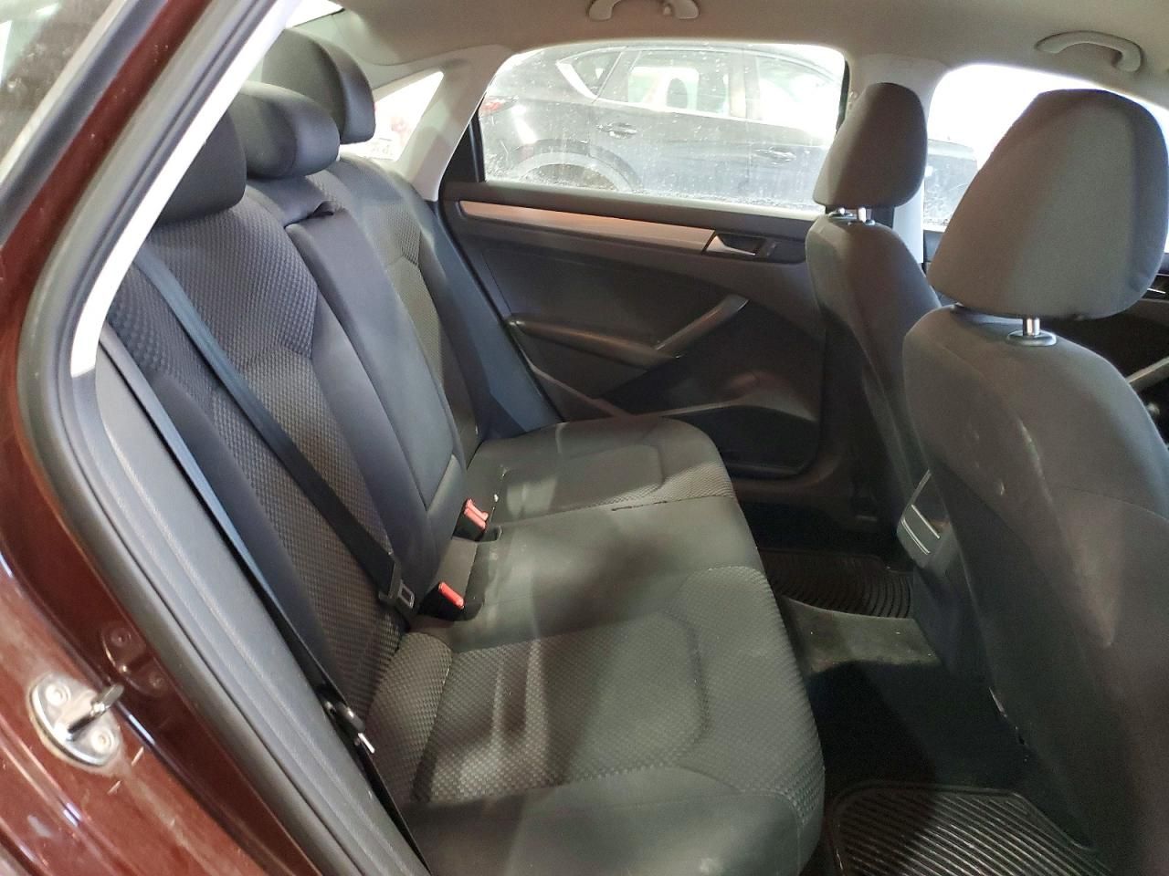 2014 Volkswagen Passat s