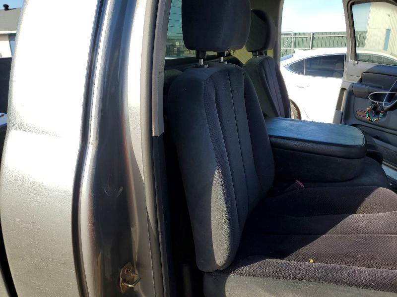 2005 Dodge Ram 1500 st