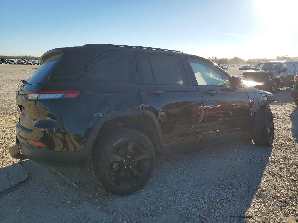 2023 Jeep Grand Cherokee Laredo