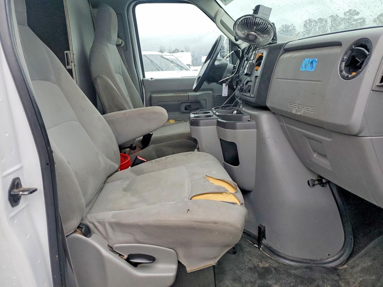 2016 Ford E450 BOX Truck