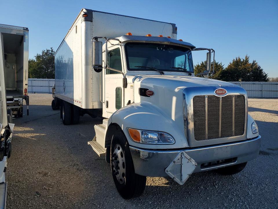2016 Peterbilt 337 box Truck
