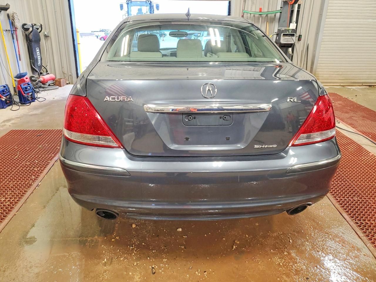 2005 Acura RL