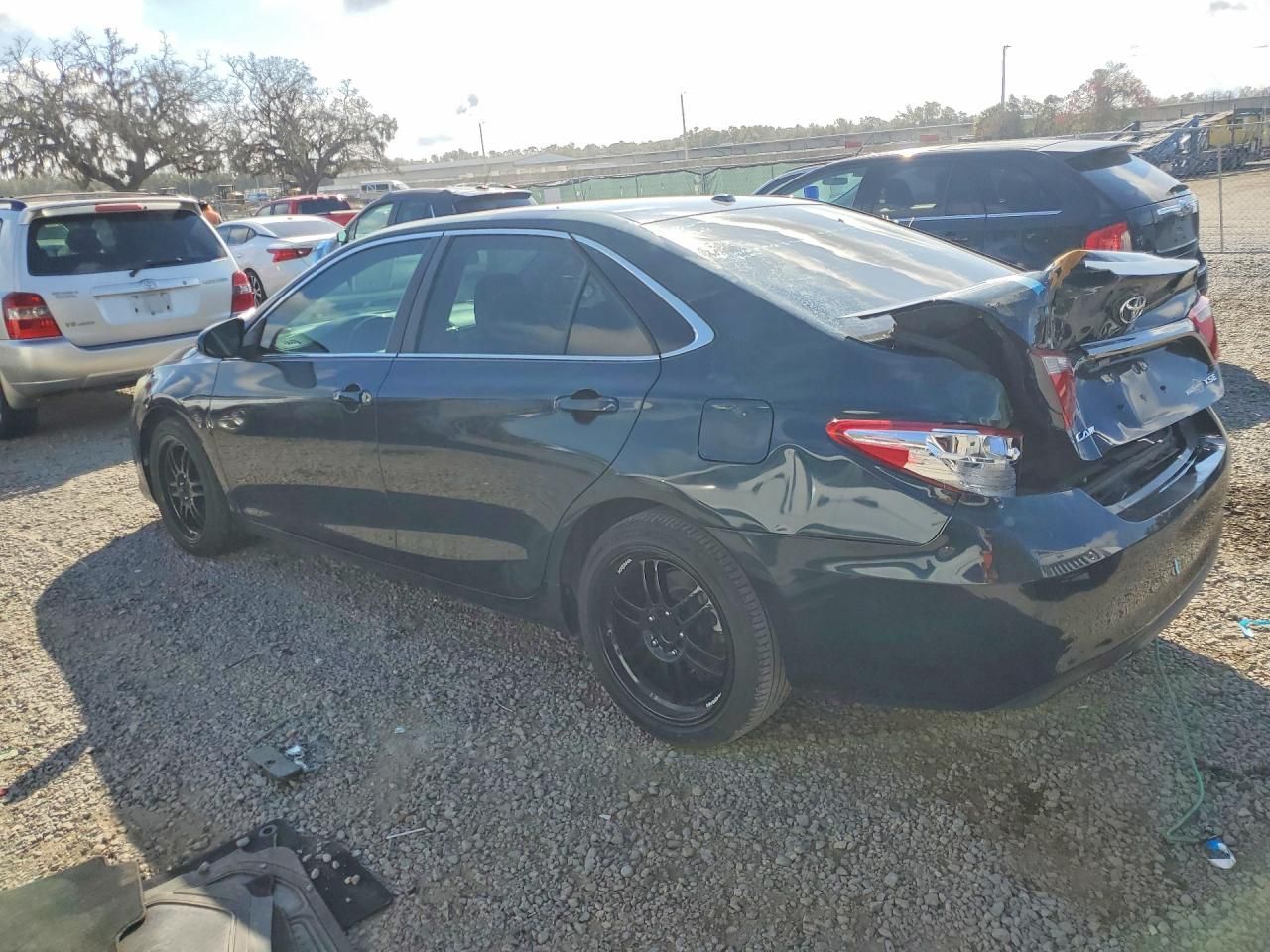 2016 Toyota Camry le