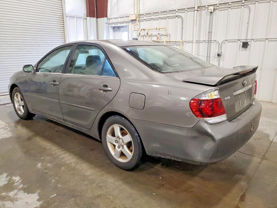 2006 Toyota Camry le