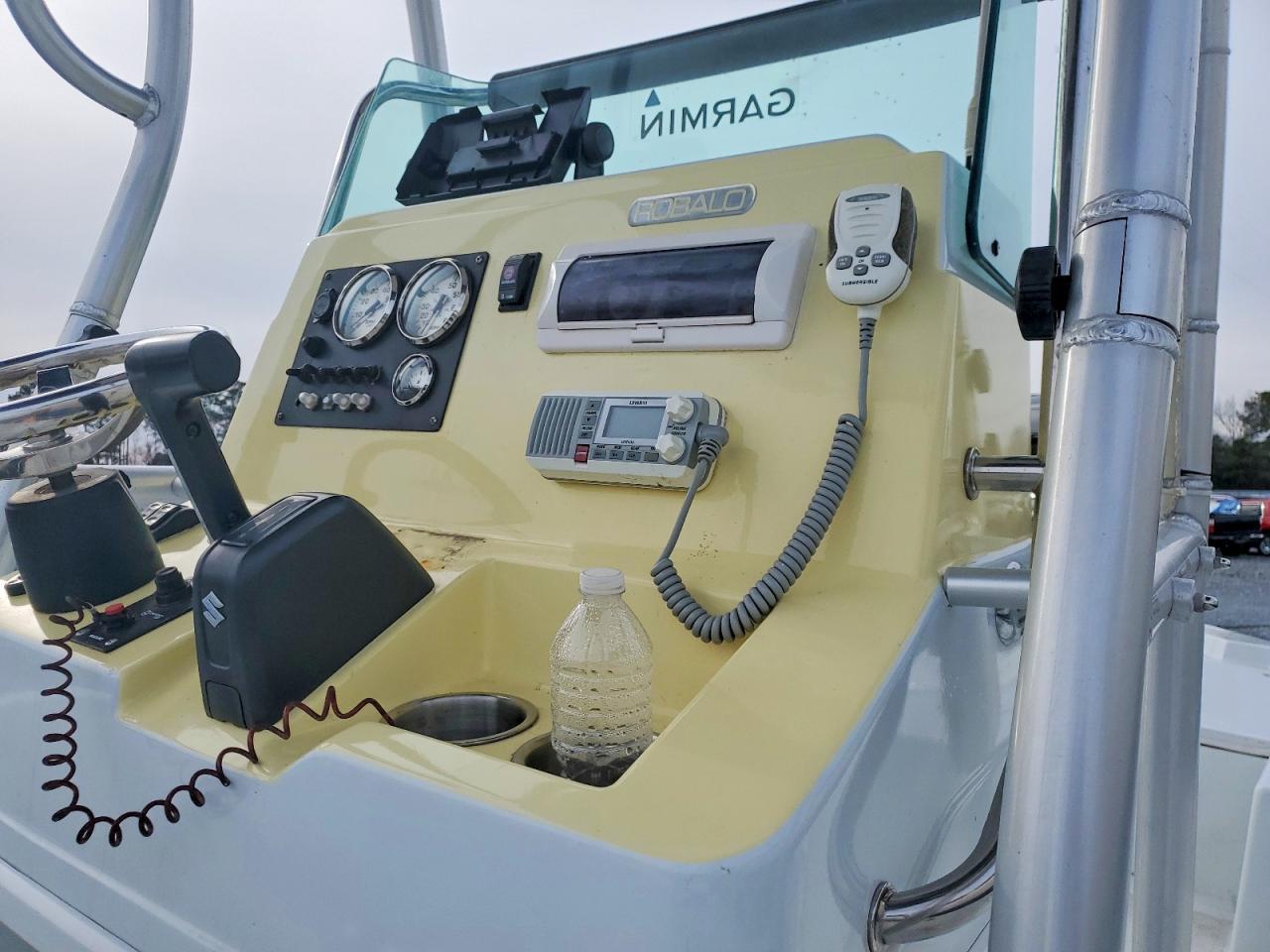 2000 Robalo 2100 Bay W/150 HP