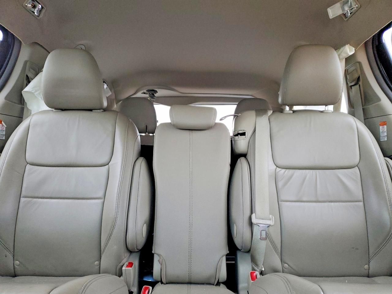 2016 Toyota Sienna xle