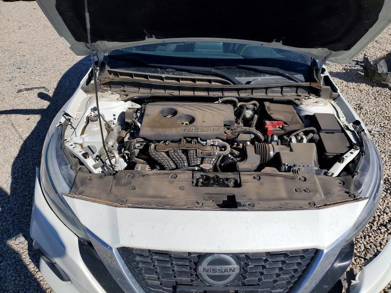 2019 Niss Altima 2.5 sv