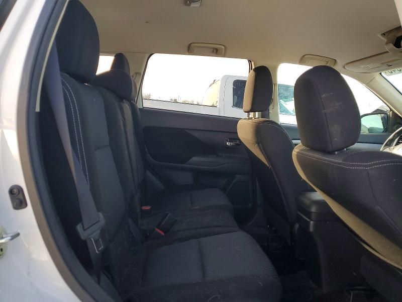 2018 Mitsubishi Outlander se