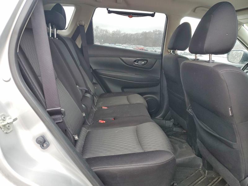 2018 Nissan Rogue sv