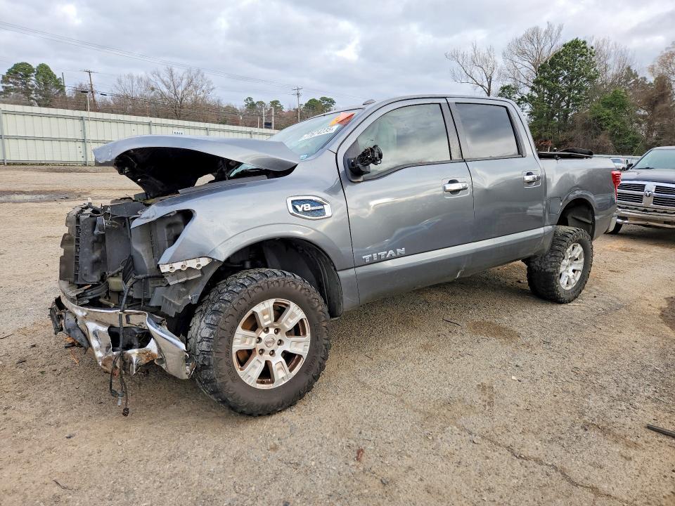 2017 Nissan Titan SV