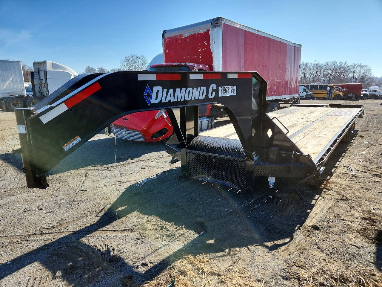 2022 Diamond C 2022 Roadclipper Equipment Trailer
