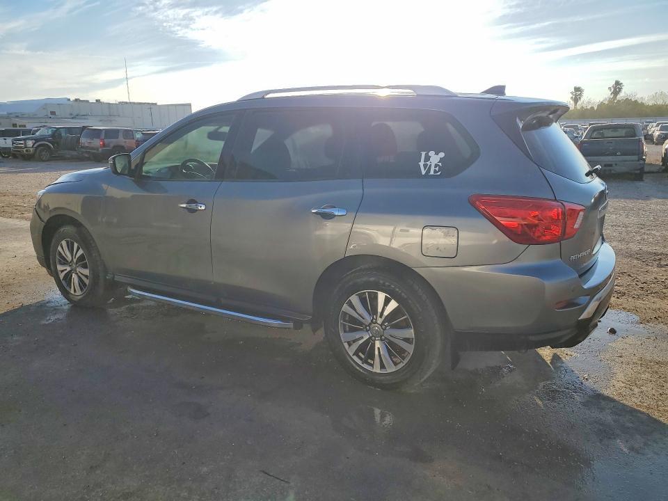 2020 Nissan Pathfinder sv