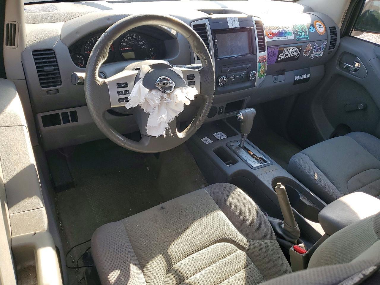 2016 Nissan Frontier s