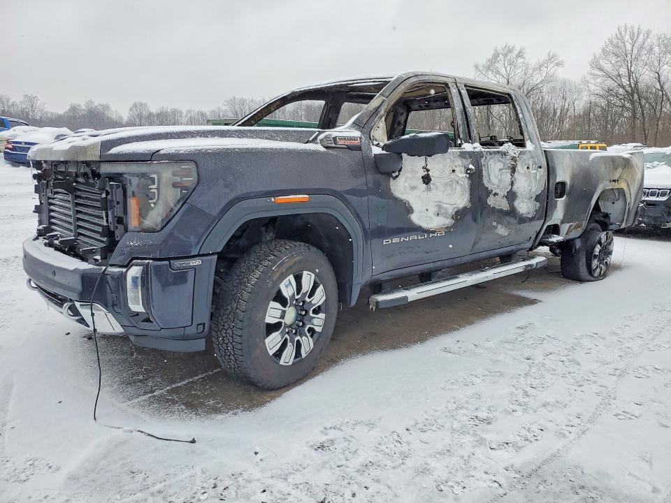 2026 GMC Sierra K3500 Denali