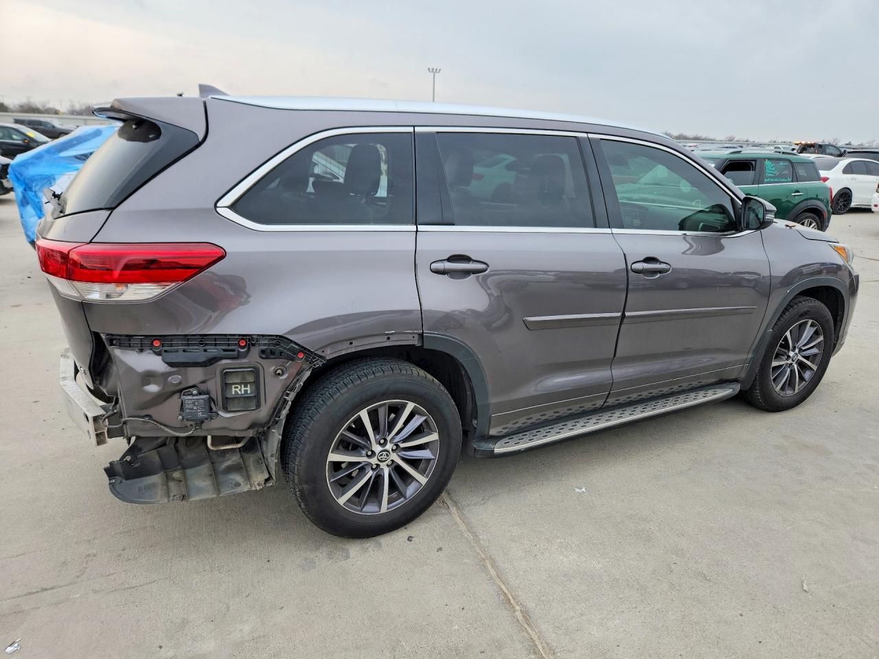 2017 Toyota Highlander se