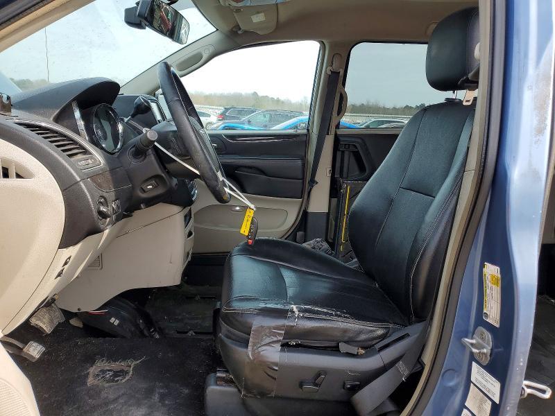 2011 Chrysler Town & Country Touring l