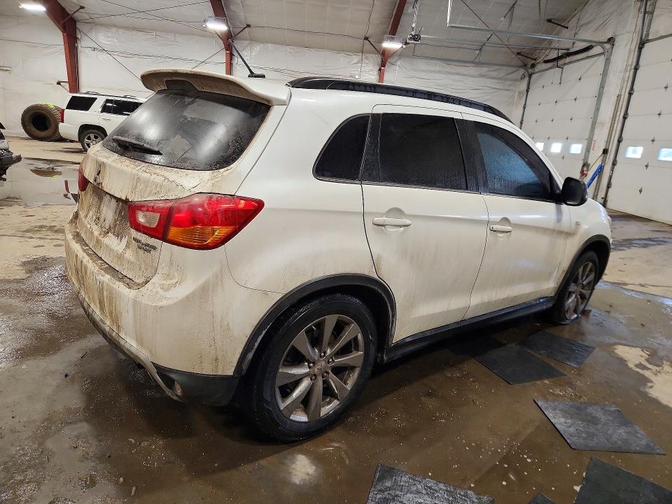 2013 Mitsubishi Outlander Sport le