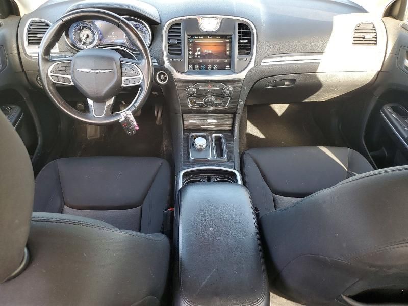 2021 Chrysler 300 Touring