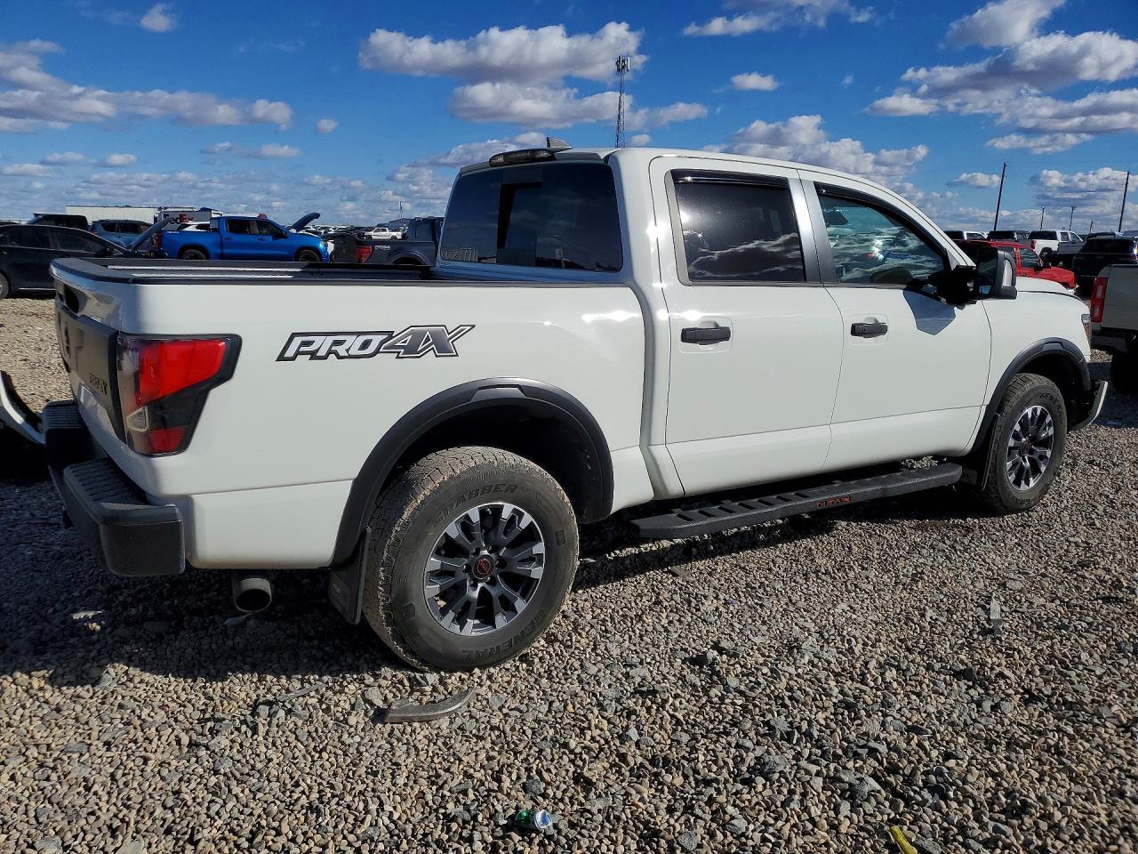 2024 Nissan Titan Pro-4x