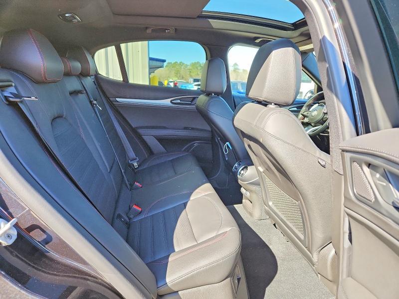 2024 Alfa Romeo Stelvio ti