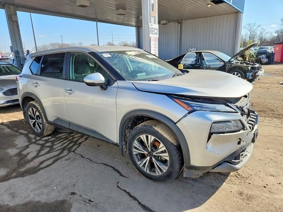 2022 Nissan Rogue sv