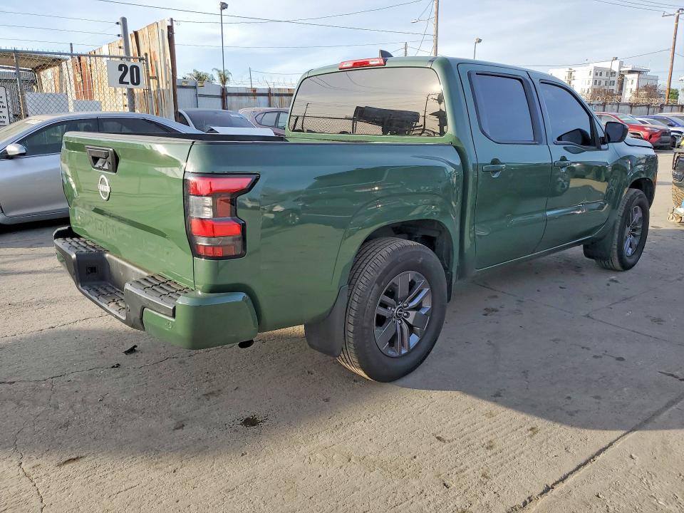 2025 Nissan Frontier s