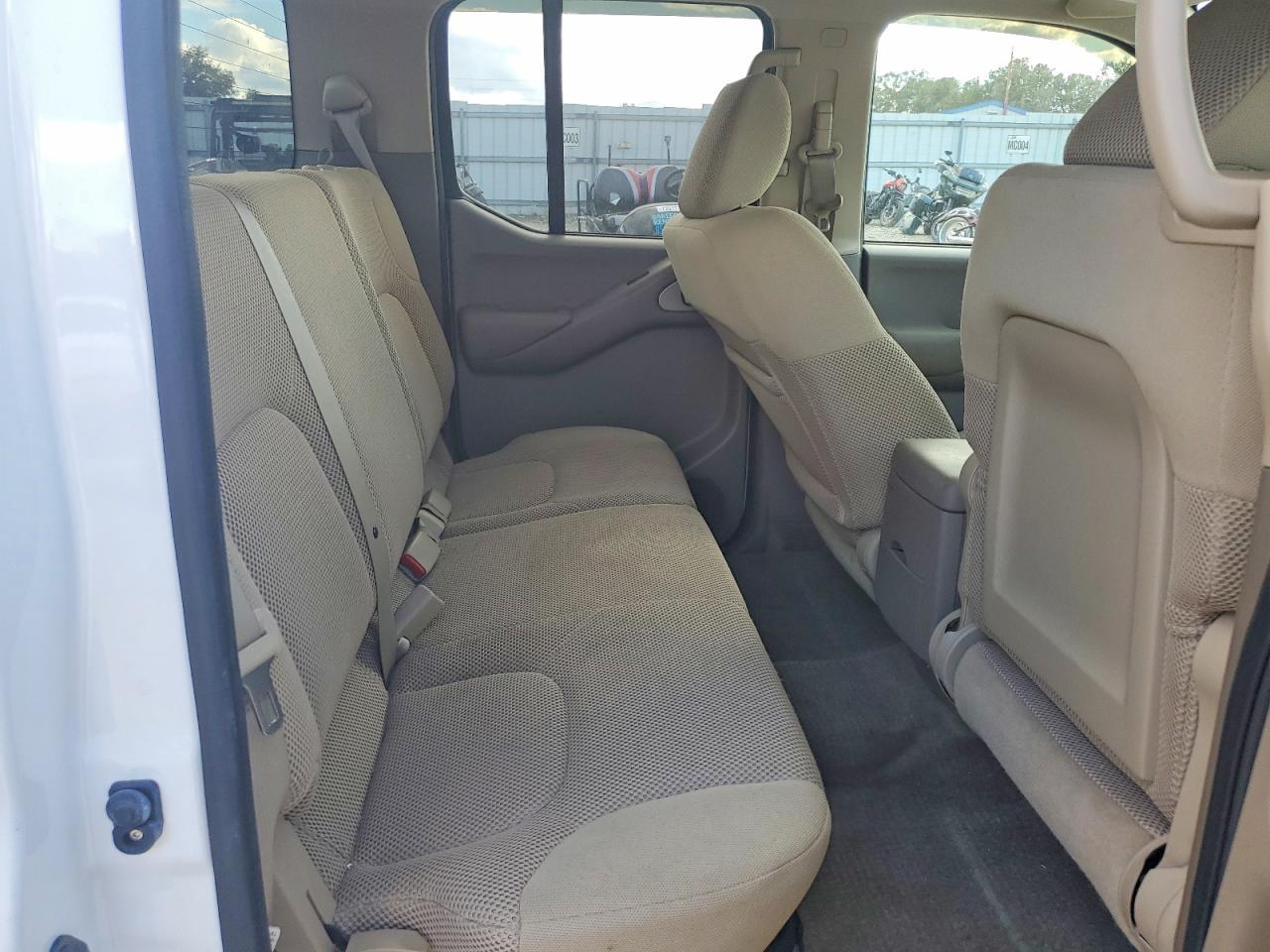 2011 Nissan Frontier S