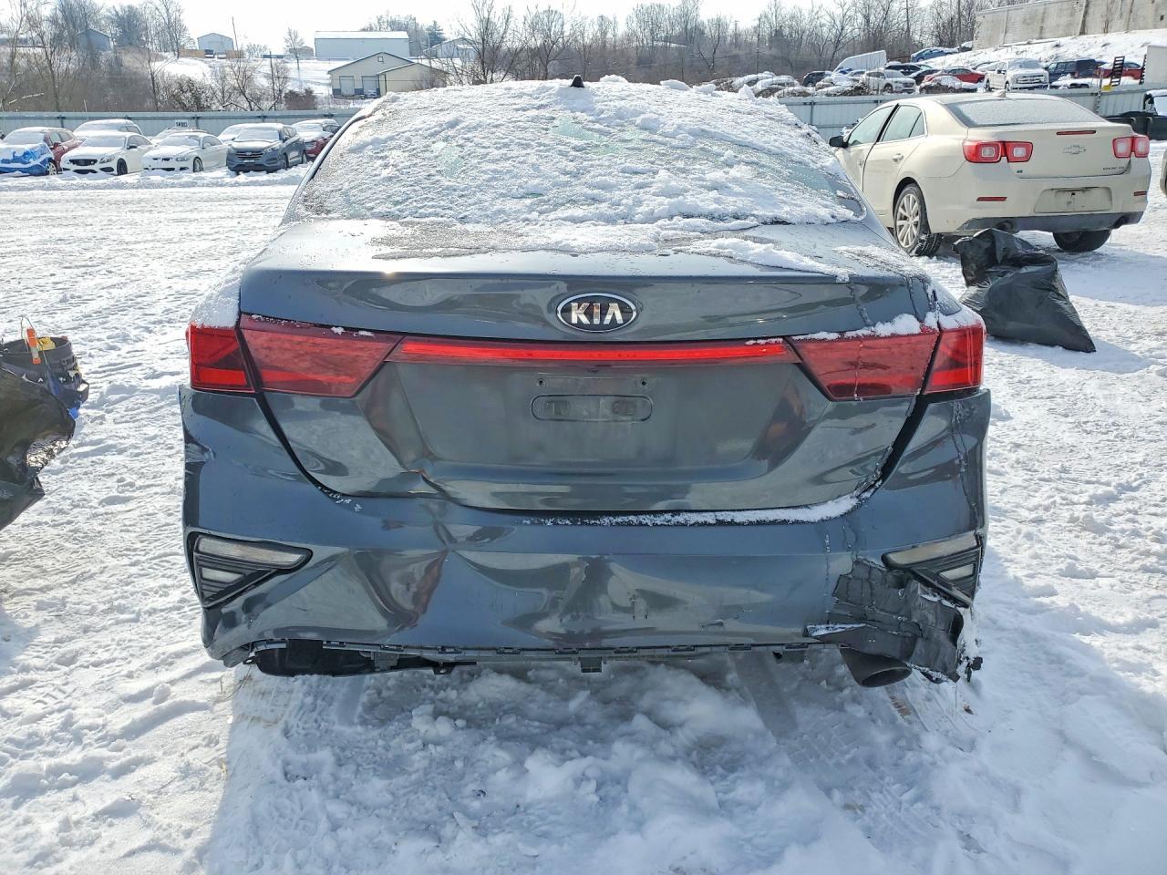 2021 KIA Forte fe