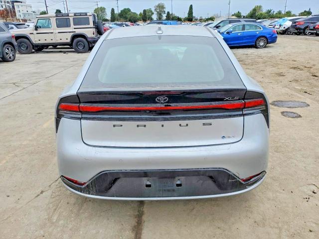 2024 Toyota Prius xle